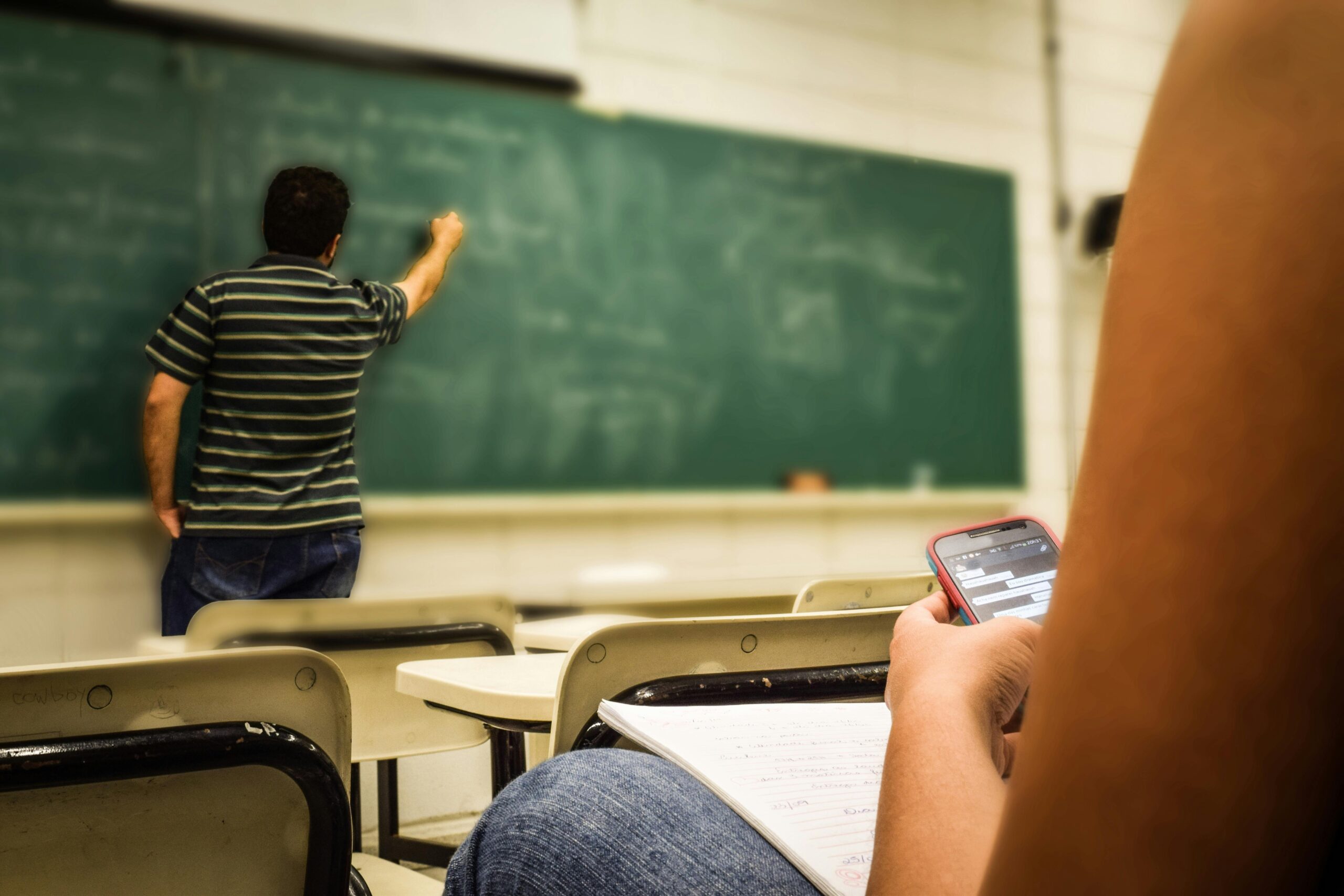 Hvad er en studieforsikring? En guide til unge studerende